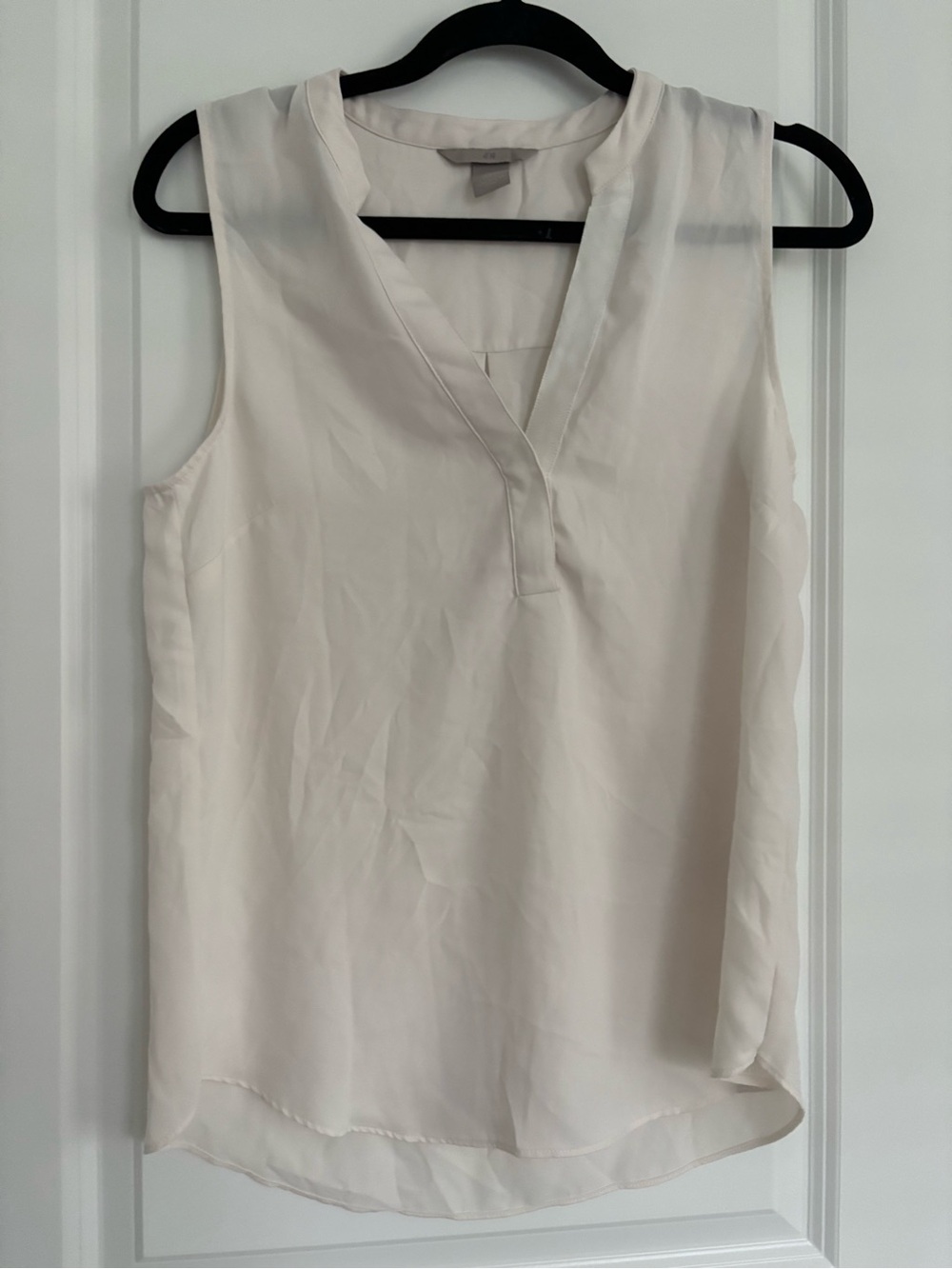 H&M Cream Sleeveless V-Neck Chiffon Camisole